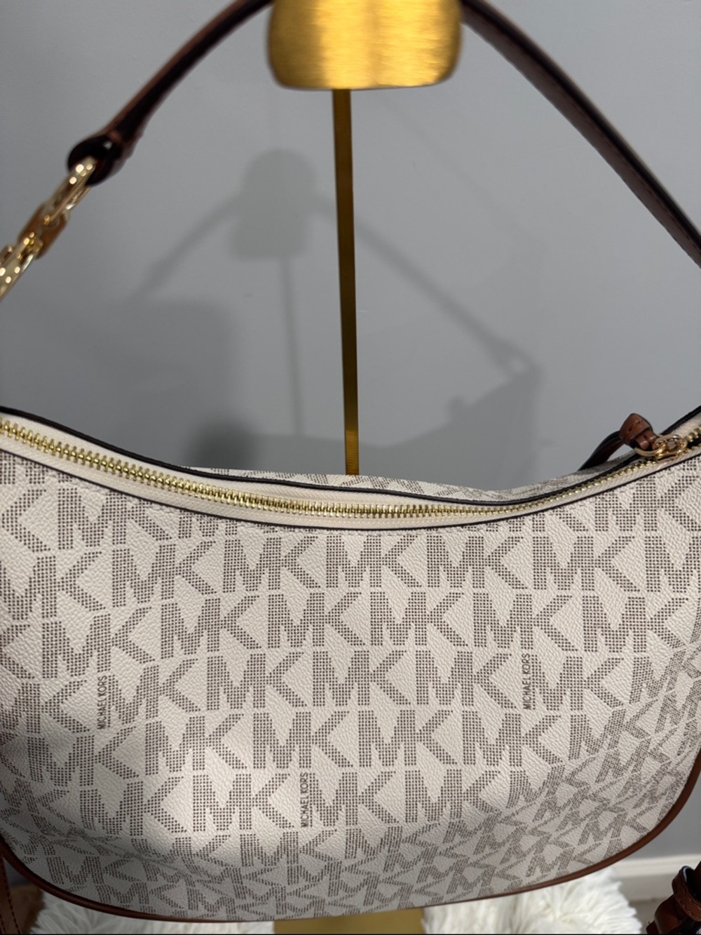 Michael Kors Beige MK Logo Shoulder Bag with Brown Trim - Picture 6 of 6